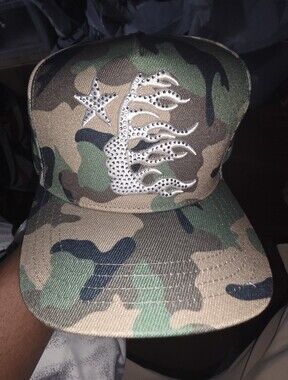 Hellstar - Camo Rhinestone Flame & Star Snapback Cap